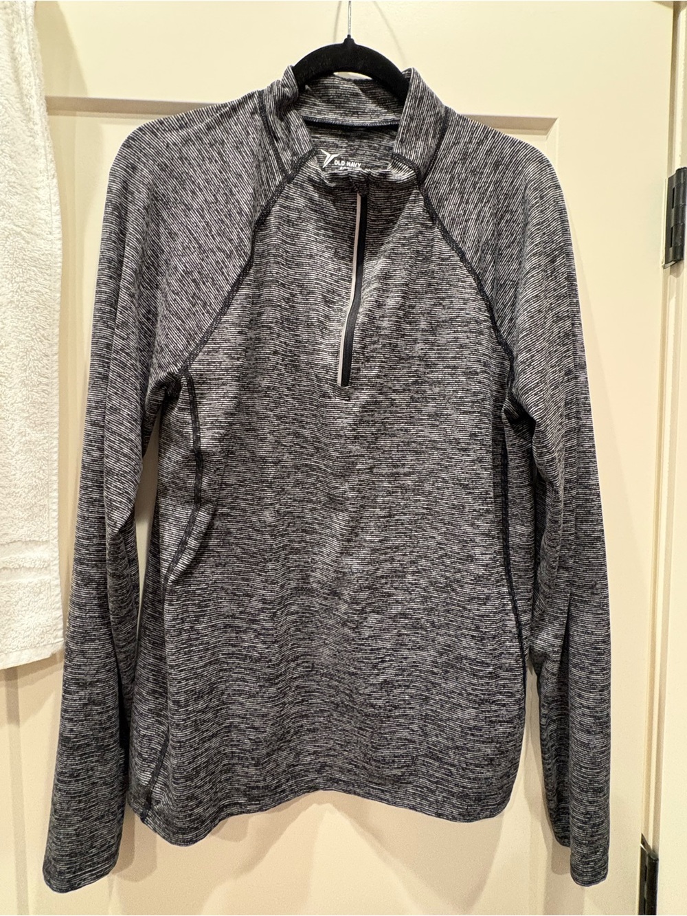 Women’s Heathered Long-Sleeve Quarter-Zip Pullover - Gray